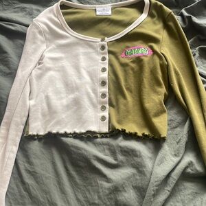 Medium, crop top, Empyre